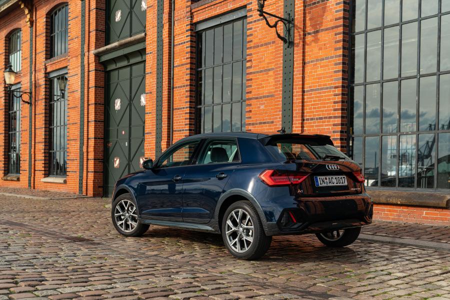  Audi A1 citycarver 2019 года  (WW) (фото 8 из 20)